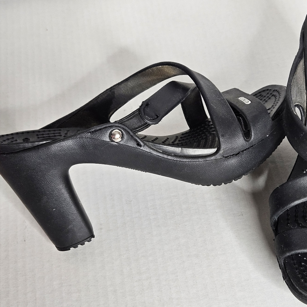 Crocs Cyprus IV 4 High Heel Sandals Women 8 Black Straps Slides Boho Comfort - Picture 3 of 11